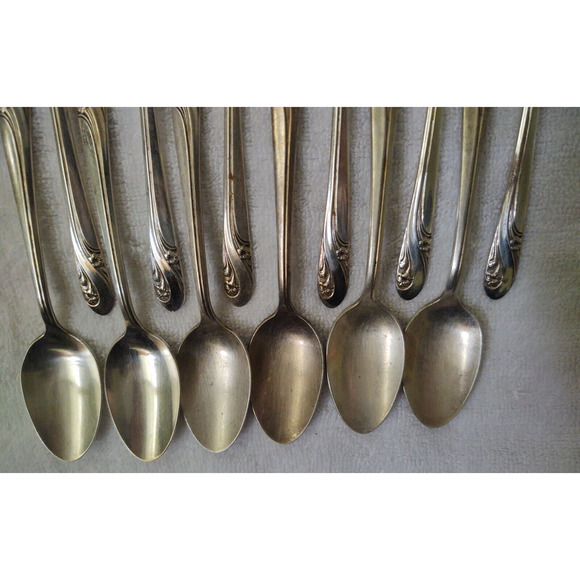 Holmes & Edwards Silverplate Silverware Romance Pattern Spoons 12 Pieces - Picture 5 of 11